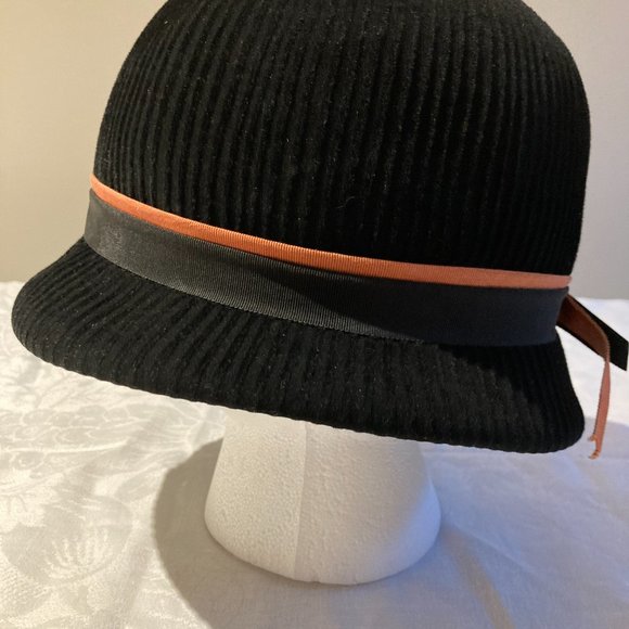 Vintage 60s TOSCANO Charmaine Original Black Felt Bow CLOCHE HAT Made in Italy - Picture 5 of 10